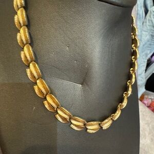 D’Orlan‎ Signed Vintage Gold-toned Matte brushed gold 16 inches Stunning Choker
